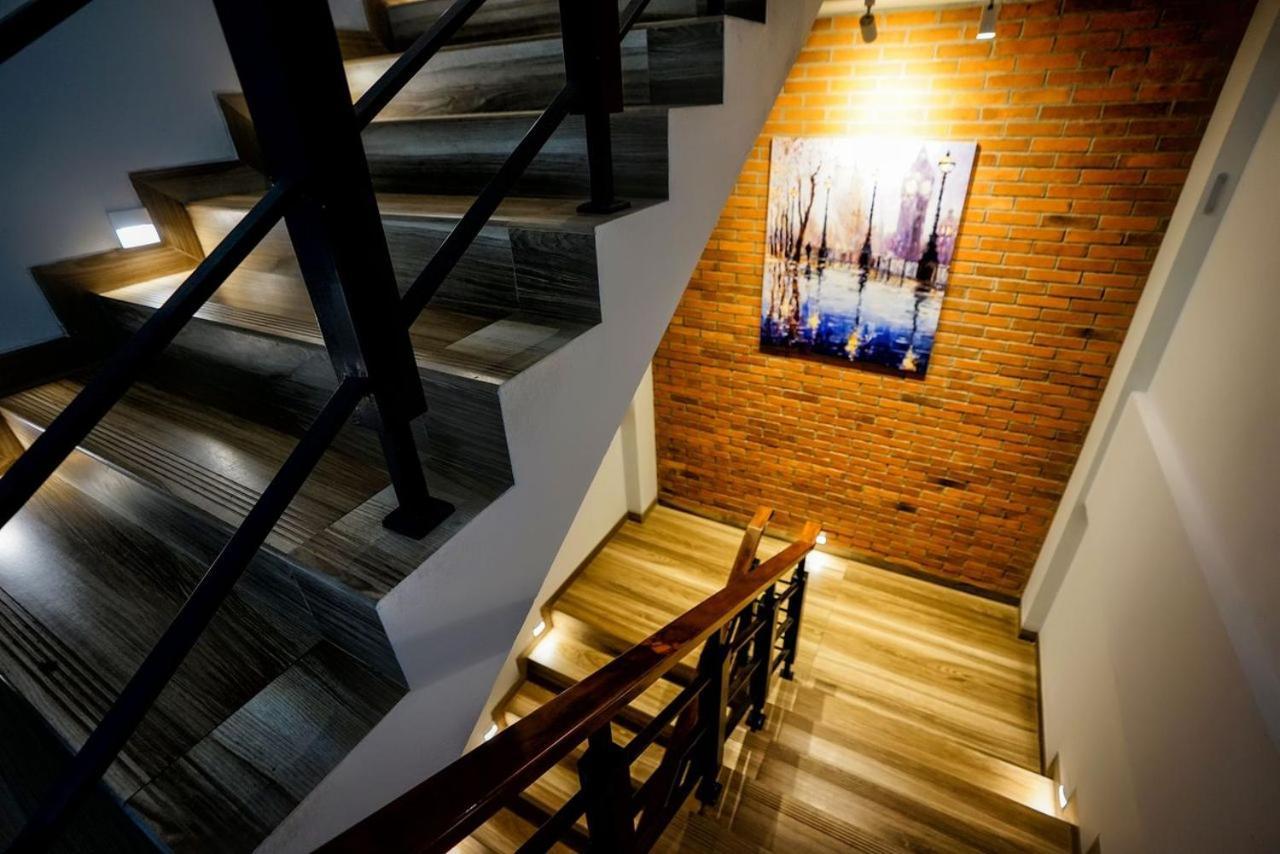Kaloka Airport Hotel Sumbawa Besar Dış mekan fotoğraf
