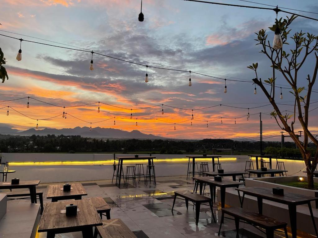 Kaloka Airport Hotel Sumbawa Besar Dış mekan fotoğraf