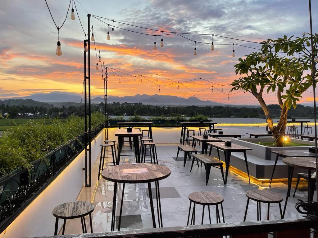 Kaloka Airport Hotel Sumbawa Besar Dış mekan fotoğraf