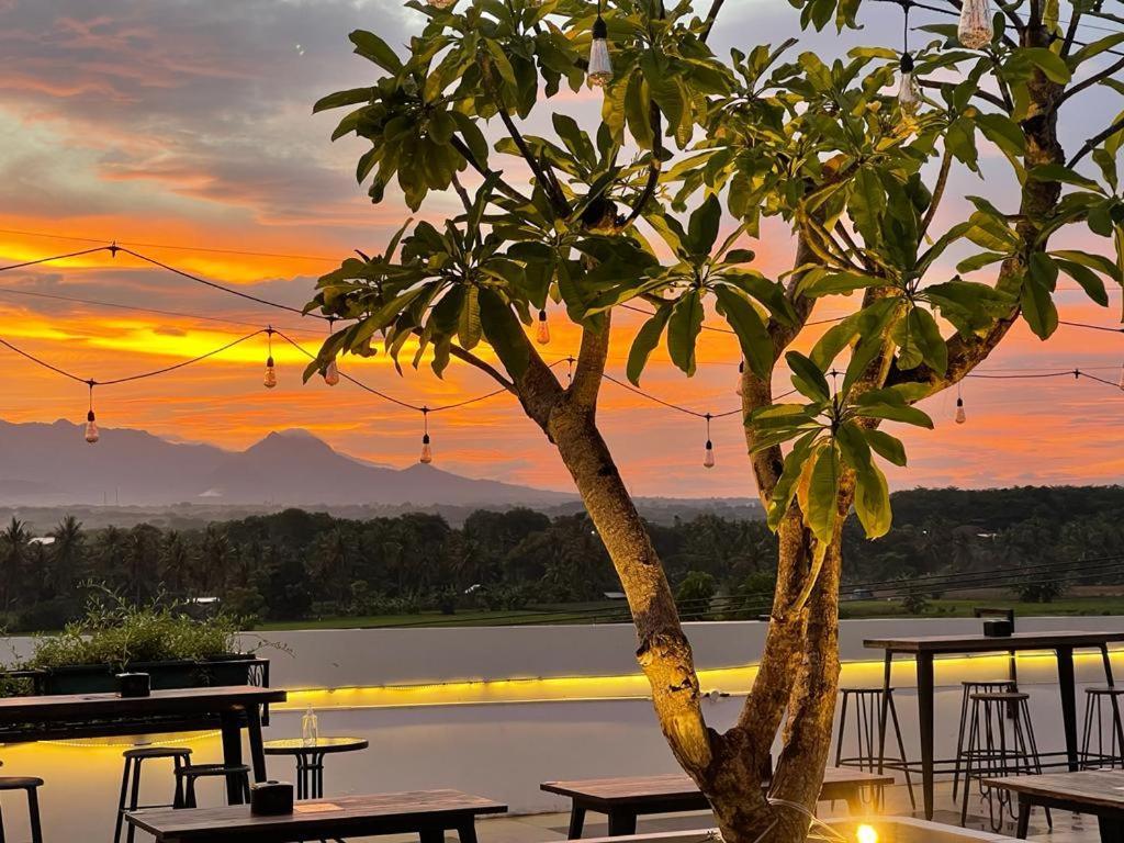 Kaloka Airport Hotel Sumbawa Besar Dış mekan fotoğraf