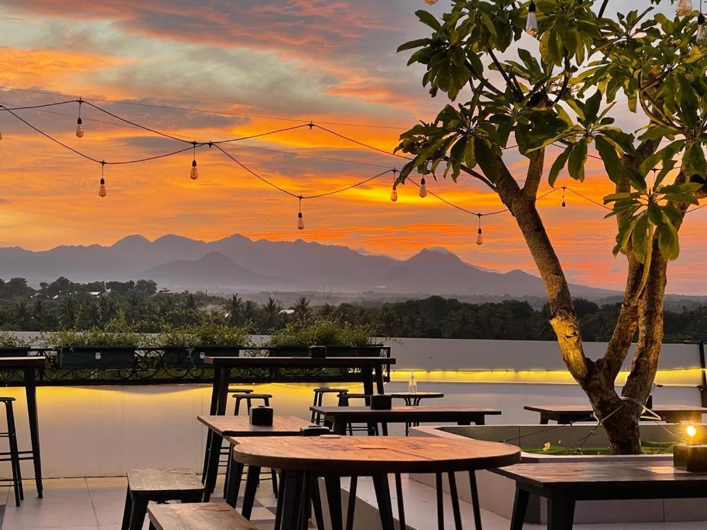 Kaloka Airport Hotel Sumbawa Besar Dış mekan fotoğraf
