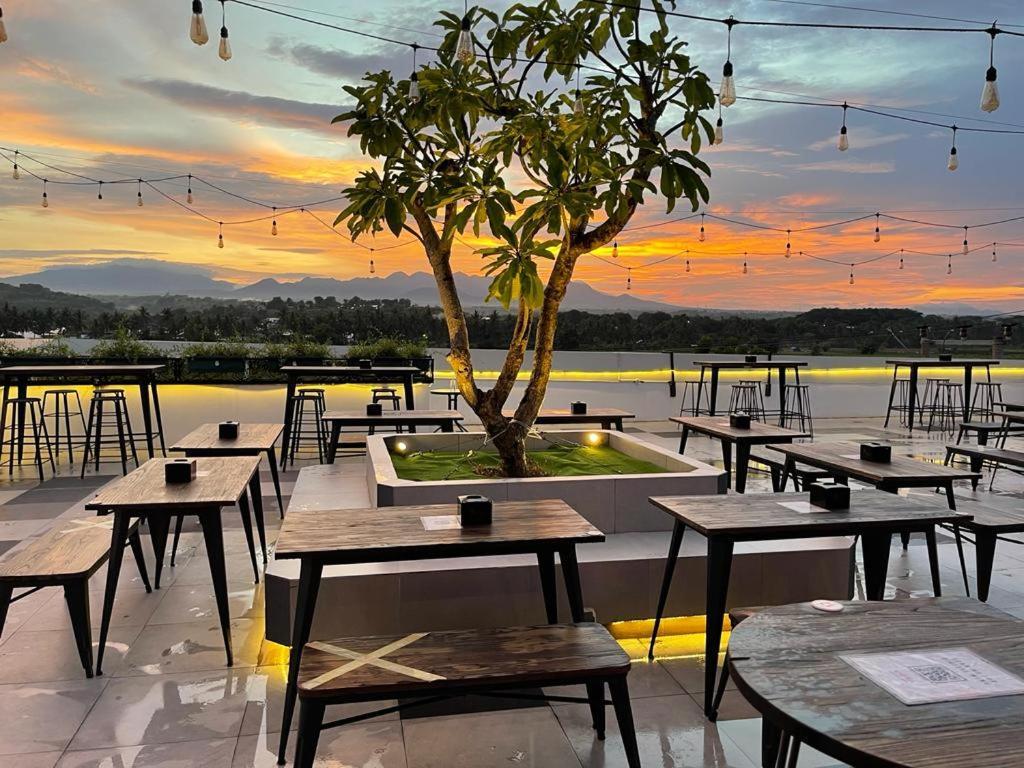 Kaloka Airport Hotel Sumbawa Besar Dış mekan fotoğraf